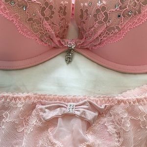 Matching Victoria’s Secret Bra and Underwear set